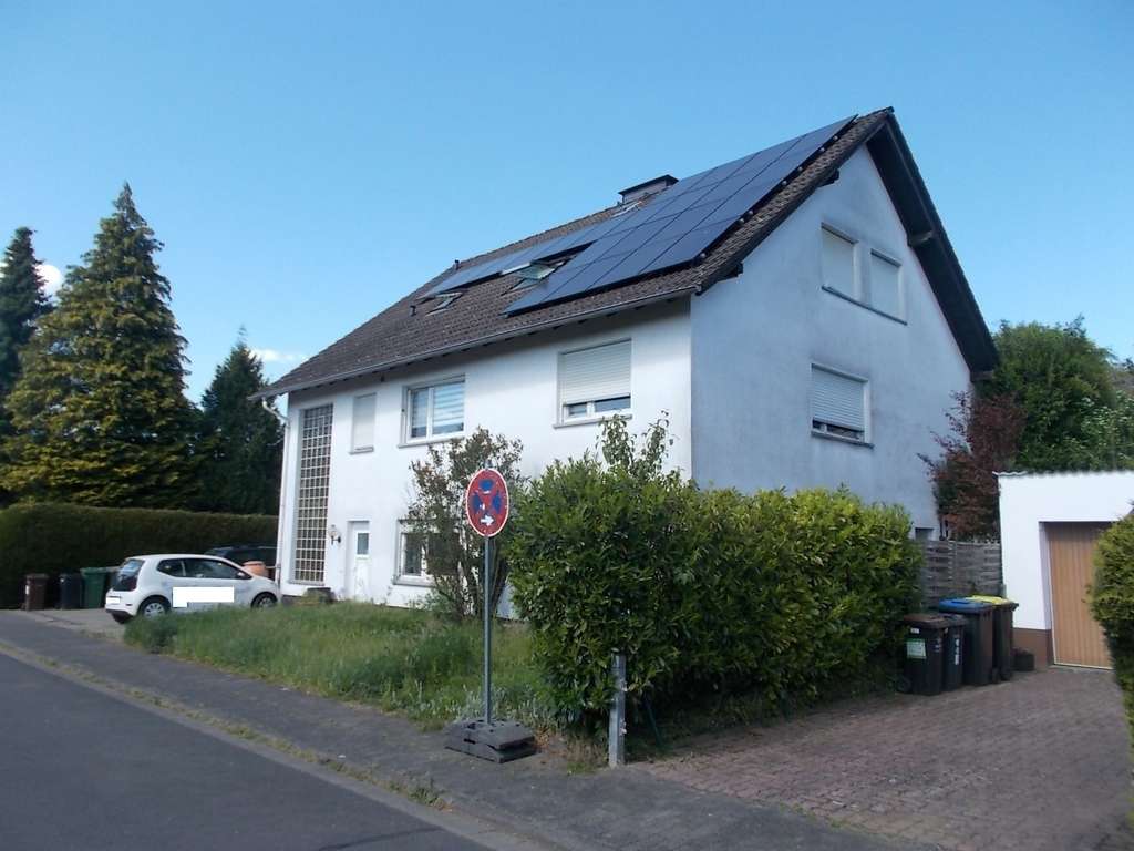 Immobilie in Büdingen - 3 Wohnbereiche in schönem Wohngebiet in Büdingen - Bild 1