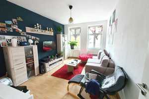 Einbauküche und Tageslichtbad mit Wanne - gut geschnittene 2-Zimmerwohnung nahe Uni! – Bogenstraße a.A., 99089 Erfurt – Vorschaubild 1