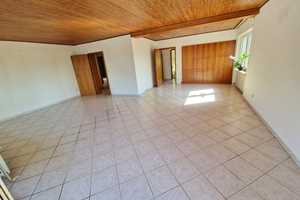 Zweifamilienhaus mit Traumgarten, 2 Garagen, Pool, ausgebautem Souterrain und schöner Aussicht – Wetteraukreis – Vorschaubild 15