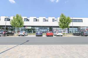 Hochwertige 2-Zimmer-Wohnung mit moderner Markenküche und großzügiger Terrasse – Rottendorfer Straße 65, 97074 Frauenland, Würzburg – Vorschaubild 1