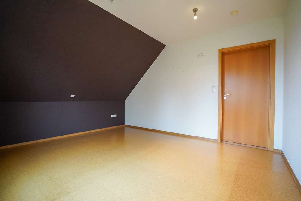 Immobilie in Hesel - * Einliegerwohnung * Staubsaugeranlage * Pferdeboxen * Top Lage * freier Blick * gute Bausubstanz - Bild 6