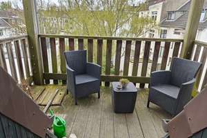 ***KREUZVIERTEL-Schöne Maisonettewohnung mit Dachterrasse + Balkon, Kamin, Dielen,GästeWC & EBK *** – 44139 Westfalenhalle, Dortmund – Vorschaubild 2