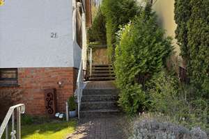 Charmantes Zweifamilienhaus mit großem Grundstück in Bad Salzdetfurth – Die vollständige Adresse der Immobilie erhältst du vom Anbieter., 31162 Bad Salzdetfurth – Vorschaubild 2