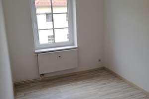 Modernisierte Wohnung mit drei Zimmern und Balkon in Dessau-Roßlau – Die vollständige Adresse der Immobilie erhältst du vom Anbieter., 6842 Innerstädtischer Bereich Süd, Dessau-Roßlau – Vorschaubild 10
