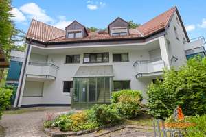 *** 2 ZKB IM 1. OG MIT XXL-BALKON IN ZENTRALER LAGE & MIT TG-EINZELSTELLPLATZ *** – Die vollständige Adresse der Immobilie erhältst du vom Anbieter., 81479 Solln, München – Vorschaubild 2