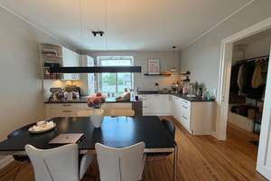 Helle & sanierte 3-Zimmer-Altbauwohnung mit Balkon in Winterhude. – Alsterdorfer Straße 77, 22299 Winterhude, Hamburg – Vorschaubild 9