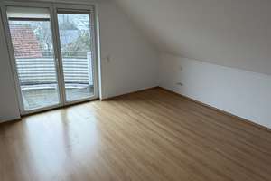 Mainz-Hechtsheim: Große 4-Zimmer Dachgeschosswohnung zu vermieten! – Büdinger Straße 1, 55129 Hechtsheim, Mainz – Vorschaubild 4