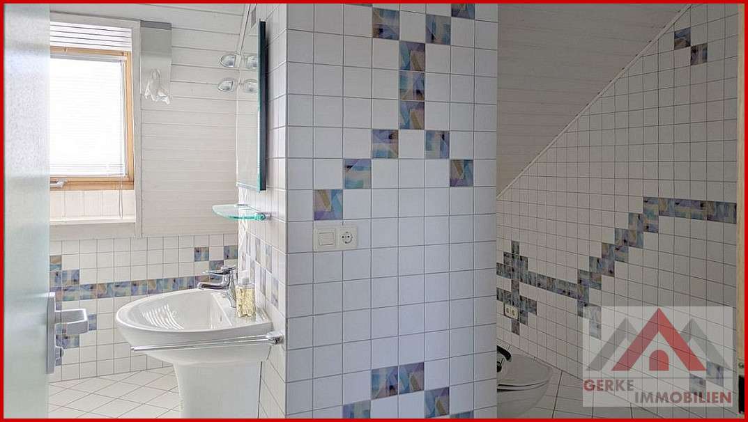 Immobilie in Marsberg - Großes Einfamilienhaus mit Einliegerwohnung - Bild 3