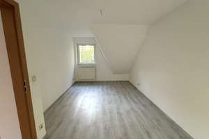 Ideal für die ganze Familie: Bezugsfreies 4-Zimmer-Reihenendhaus in Bümmerstede – Ihr neues Zuhause  – Die vollständige Adresse der Immobilie erhältst du vom Anbieter., 26133 Bümmerstede, Oldenburg (Oldenburg) – Vorschaubild 10