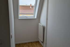 Helle 4‑Zimmer Dachgeschosswohnung in Mainz-Oberstadt – Freiherr-vom-Stein-Strasse  28, 55131 Oberstadt, Mainz – Vorschaubild 2