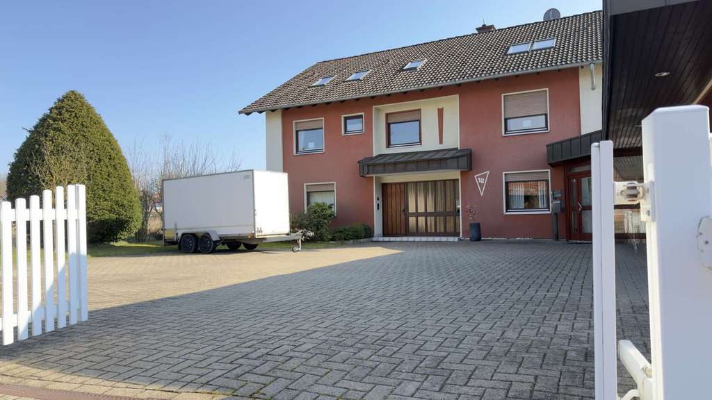 Immobilie in Ebergötzen - Unternehmertraum! Ihr neuer Firmensitz - Wohn- und Geschäftshaus mit großem Grundstück und Garagen - Bild 0