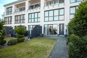 westimmobilien: Einziehen und Wohlfühlen! Neuwertiges Mittelreihenhaus  in Hamburg-Eidelstedt