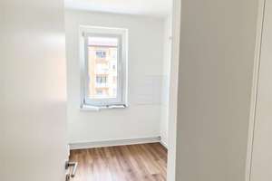 Familienfreundliche 3-Raum-Wohnung  mit Balkon sucht nette Mieter – 4249 Großzschocher, Leipzig – Vorschaubild 4