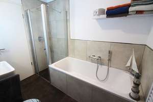 Wohnen im Elbbahnhof! Fußbodenheizung, Balkon, Parkett, Bad mit Wanne und Dusche, TG, Elbnähe! – Im Elbbahnhof 5, 39104 Altstadt, Magdeburg – Vorschaubild 6