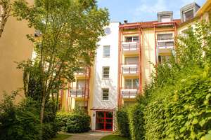 Freie 2-Zimmer-Wohnung - 1x Loggia, 1x Balkon, Lift, Keller, TG, Bj: 2001 - 2 min zu U3 & Bus