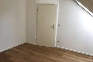 Schöne, modernisierte 4-Zimmer-Maisonette-Wohnung mit Balkon und Wohnküche in Trudering, – Edeltraudstrasse 51, 81827 Waldtrudering, München – Vorschaubild 9
