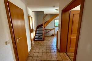 LEERSTAND! TRAUMHAUS GEFUNDEN! Freistehendes großes EFH mit Garten! Einzug sofort möglich! – Im Langsee 10A, 65428 Rüsselsheim am Main – Vorschaubild 8