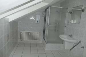 Schönes und helles Dachgeschoß-Appartment in 3-Fam.-Haus - Köln-Weiden, Schulstr (Rhein-Center-Nähe) – Schulstraße 46, 50858 Weiden, Köln – Vorschaubild 13
