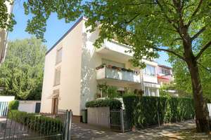 WRS Immobilien - Toplage - Offenbacher Westend - 3 Familienhaus mit Einzelgaragen