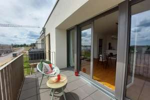 HOCHWERTIGE NEUBAUWOHNUNG MIT 2 SÜDBALKONEN UND EIGENEM TG-STELLPLATZ – Speierlingstraße 48, 65191 Bierstadt, Wiesbaden – Vorschaubild 2