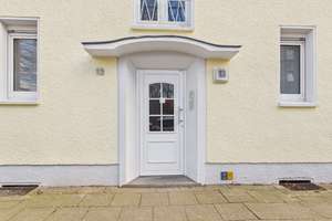 Vermietete 2-Zimmer-Eigentumswohnung mit Revitalisierungspotenzial | Essen-Holsterhausen – Diergardtstraße 13, 45144 Holsterhausen, Essen – Vorschaubild 2