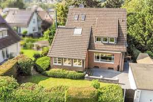 Freihstehendes Einfamilienhaus in Sackgasse * Kamin * Garten * Garage * 227 m² Wohn/Nutzfläche – Die vollständige Adresse der Immobilie erhältst du vom Anbieter., 51381 Lützenkirchen, Leverkusen – Vorschaubild 1