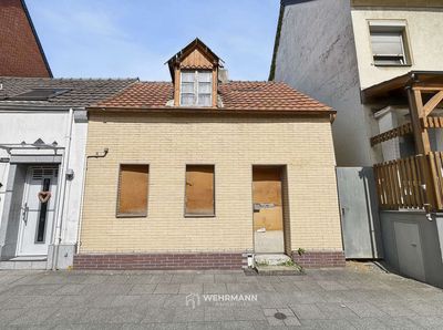 Die Chance für Ihren Neubau - Abrisshaus mit großzügigem Grundstück in Köln-Weiden