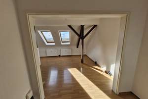 Helle Dachgeschosswohnung mit Weitblick über Dresden in beliebter Lage von Gruna – Eibenstocker Straße 28, 1277 Gruna, Dresden – Vorschaubild 7