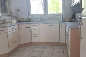 Ankommen. Einziehen. Zuhause sein.
Liebevoll gepflegte DHH in Niederweiler – Die vollständige Adresse der Immobilie erhältst du vom Anbieter., 79379 Müllheim – Vorschaubild 9