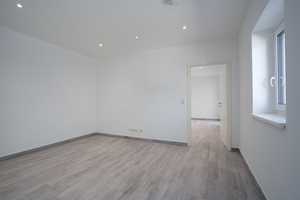 Idyllisches Wohnen im Grünen: Moderne Wohnung zur Miete in Bliesdorf, Schashagen – Brodauer Str. 5, 23730 Ostholstein (Kreis) – Vorschaubild 2