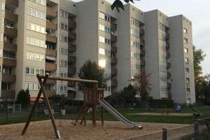 Modernisiertes Wohnjuwel in Köln: Großzügige 3,5-Zimmer-Wohnung mit Balkon – Stefan-Zweig-Str. 5, 50829 Bocklemünd/Mengenich, Köln – Vorschaubild 1