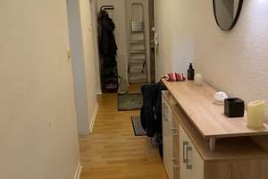 Geräumige zwei Zimmer  in ruhiger Grünlage - Wohnküche, Bad u. Gä.-WC – Chamissostraße 4, 30165 Hainholz, Hannover – Vorschaubild 4