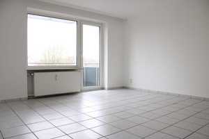 Schöne 2-Zimmer-Wohnung mit Einbauküche und Balkon in Anderter Straße, Hannover – Anderter Straße 3, 30629 Hannover – Vorschaubild 3