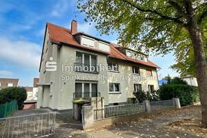 Charmante 3-Zimmer-Dachgeschosswohnung mit Kamin & Balkon in Neckarau – Die vollständige Adresse der Immobilie erhältst du vom Anbieter., 68199 Neckarau, Mannheim – Vorschaubild 1