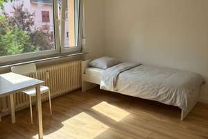 Möblierte, renovierte 2-Zimmer-Wohnung mit 2 Schlafzimmern inkl. Wifi