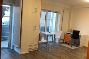 Voll möblierte Wohnung mit großem Balkon in zentraler Lage (Karlsruhe Innenstadt-West) – Kaiserstraße 239, 76133 Innenstadt-West, Karlsruhe – Vorschaubild 2