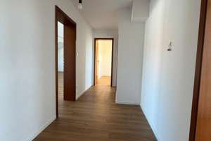 3,5-Zimmer-Wohnung im Dachgeschoss in Hannover mit Tiefgaragenstellplatz – Die vollständige Adresse der Immobilie erhältst du vom Anbieter., 30519 Wülfel, Hannover – Vorschaubild 8