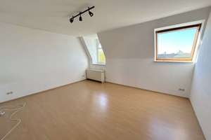 Freie 2-Zimmer-Dachgeschoss-Altbau-Wohnung, Eilbek, Nähe S-Bahn – Hasselbrookstraße  48, 22089 Eilbek, Hamburg – Vorschaubild 3