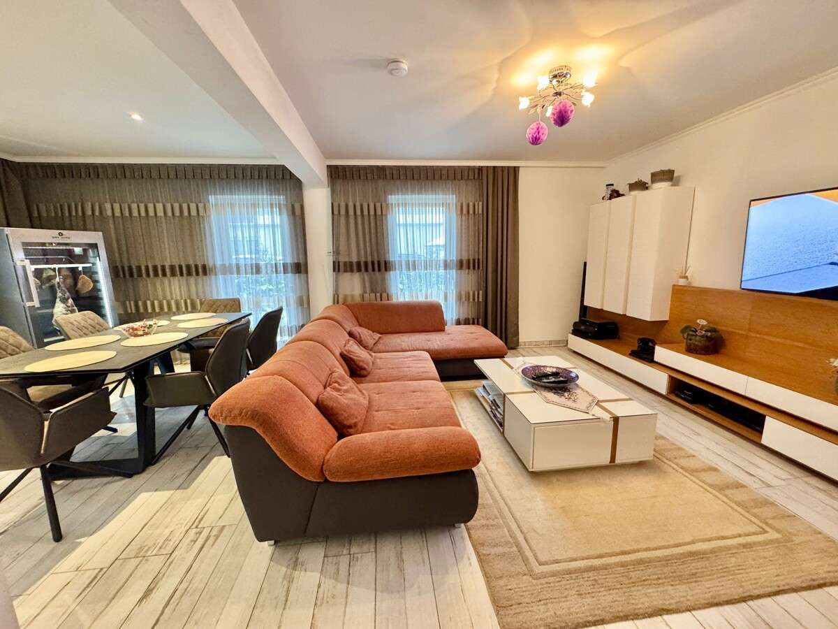 Immobilie in Neustrelitz - HORN IMMOBILIEN ++ Neustrelitz großes tolles Einfamilienhaus mit vielen Extras auf großem Grundstück - Bild 1