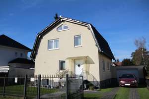 +Charmantes Einfamilienhaus mit Garage in  zentraler Frohnau Lage***