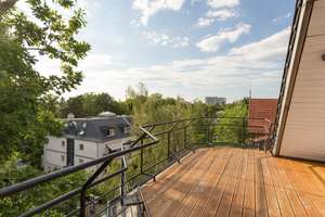 Exklusive Altbau-Maisonettewohnung in Gründerzeitvilla – saniert & bezugsfrei!