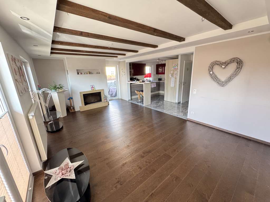 Immobilie in Pfaffing - EINZIGARTIG 2 x DHH mit 190m² 8 Zimmer + 3 Gewerberäume 110m² + Pool + PV Anlage 22kW - Bild 3