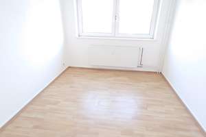 3 Zimmer Wohnung mit Balkon - sofort frei – Giddendorfer Weg 64, 23758 Oldenburg in Holstein – Vorschaubild 3
