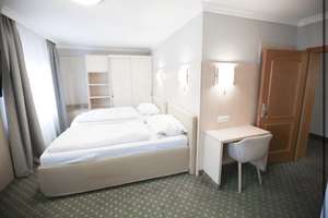 Möblierte Apartments in Wiesbaden Nordenstadt: All-Inklusive Miete in 4 Kategorien !!! – Stolberger Strasse 60, 65205 Nordenstadt, Wiesbaden – Vorschaubild 8
