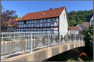 Charmantes Wohnhaus mit Nebengebäude – Die vollständige Adresse der Immobilie erhältst du vom Anbieter., 34593 Knüllwald – Vorschaubild 3