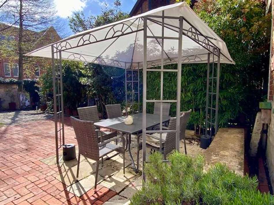 Garten bzw. Innenhof Ansicht 5