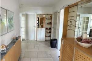 Familientraum: Freistehendes Haus mit großer Terrasse, Sauna.