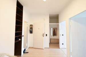 HELLE WOHNUNG MIT LOGGIA & BLICK INS GRÜNE - GUTER SCHNITT - SUPER INFRASTRUKTUR – Quäkerstr. 8 tt, 13403 Reinickendorf (Ortsteil), Berlin – Vorschaubild 2