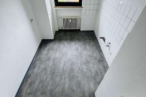 3 Zimmer in Bielefeld-Mitte, Küche, Bad, Balkon, Keller – Schlangenstr. 40 B, 33607 Mitte, Bielefeld – Vorschaubild 3
