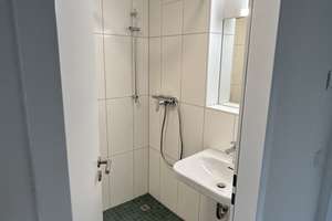 Möbliertes Einzelapartment in Neuhausen-Nymphenburg befristet – Die vollständige Adresse der Immobilie erhältst du vom Anbieter., 80634 Neuhausen, München – Vorschaubild 5